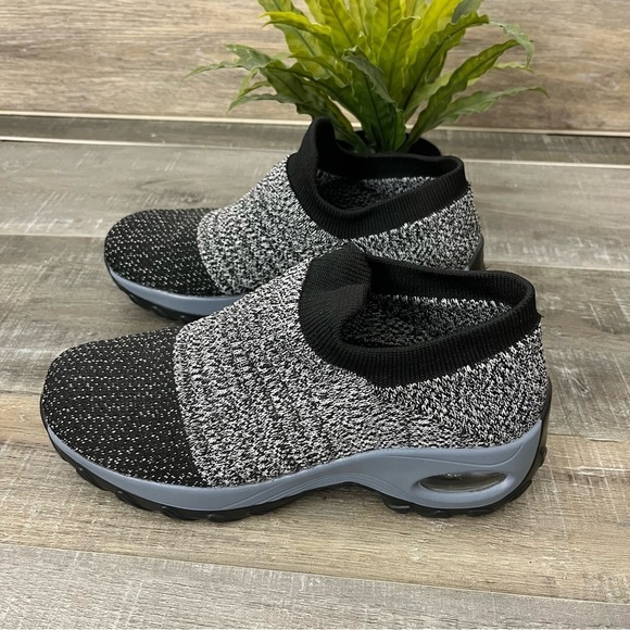 Slow Man Walking Black and Gray Sock Sneaker Size 38/8 - Picture 4 of 13